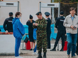 На массовое празднование 9 мая чебоксарцев не пустят с едой и водой