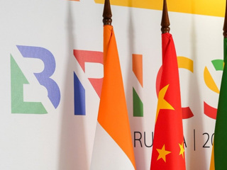 Китай призвал партнеров по БРИКС противостоять гегемонизму