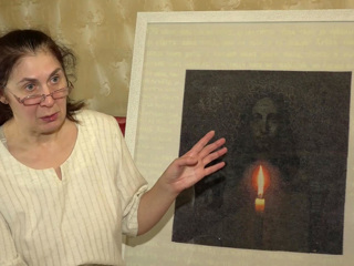 Омская художница создала картину, которую видно только в темноте