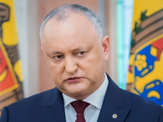 Экс-президенту Молдавии продлили домашний арест