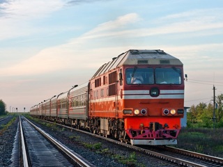 Водитель УАЗ погиб при столкновении с поездом в Архангельской области