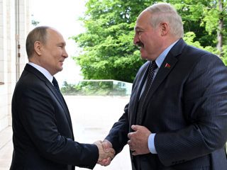 Лукашенко приобнял Путина и сделал заявление