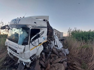 В Тюменской области в ДТП с 3 грузовиками погиб мужчина