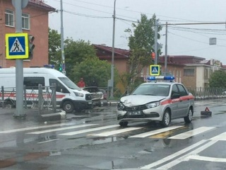 Массовое ДТП на Сахалине: столкнулись такси, скорая и машина Росгвардии