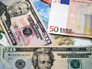 Инвесторам и банкам из 30 стран открыли доступ к валютному рынку РФ