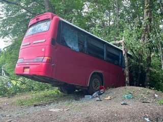 В массовом ДТП с автобусом на Кубани пострадали 13 человек