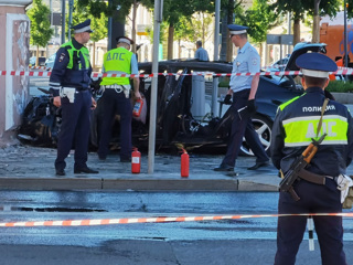ДТП в центре Москвы: как спасали пассажиров загоревшегося Mercedes