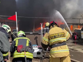Серьезный пожар на юге Москвы потушен