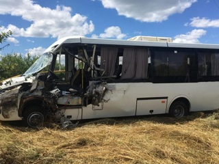 Девять человек пострадали в ДТП с автобусом в Орловской области