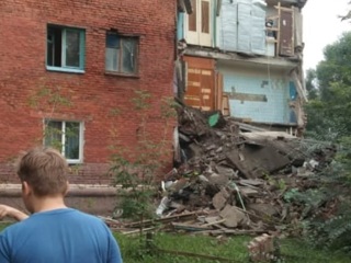 Пятиэтажный дом обрушился в Омске