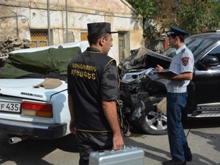 Четыре женщины погибли в ДТП с машиной миротворцев в Карабахе