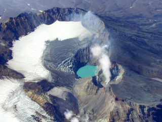 Турист умер во время спуска с вулкана на Камчатке