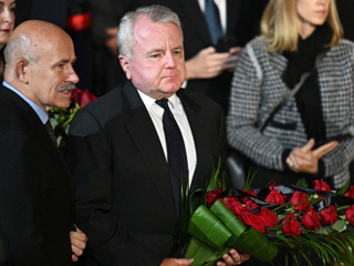 Послы США, Японии, ФРГ и Великобритании посетили похороны Горбачева