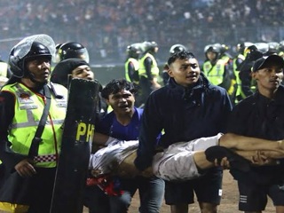 Количество жертв беспорядков на матче в Индонезии выросло до 174