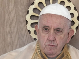 Папа римский уже подписал документ об отречении