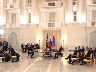 Путин, Алиев и Пашинян проводят переговоры в Сочи