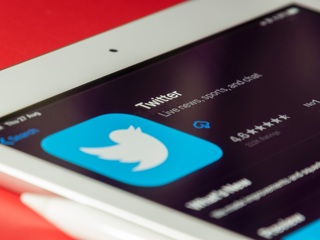 Маск: Apple угрожает убрать Twitter из App Store