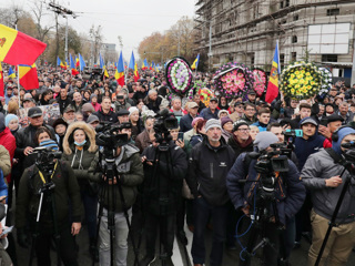 Митингующие в Кишиневе потребовали отставки президента Майи Санду
