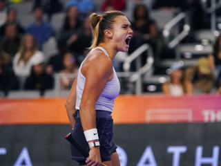 Соболенко сенсационно оставила Свентек без финала WTA Finals