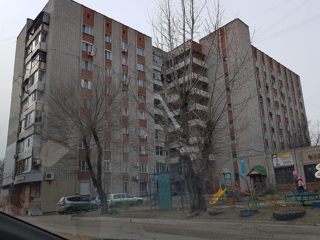 В Хабаровске насмерть разбился ребенок, выпав из окна