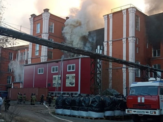 На подольском заводе вспыхнул пожар
