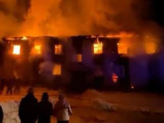 В сахалинском Тымовском второе ЧП за день – загорелся дом