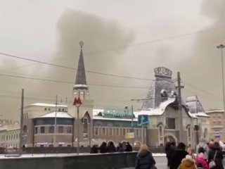 Очевидцы сообщают о сильном пожаре в центре Москвы