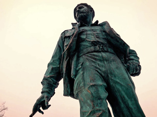 Памятник Кастро в Москве 