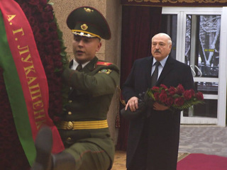 Лукашенко простился со скончавшимся в субботу главой МИД Макеем