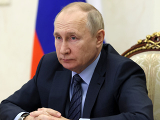 Владимир Путин присвоил звание адмирала Виктору Лиине