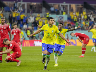 Бразильцы и швейцарцы стали последними участниками плей-офф