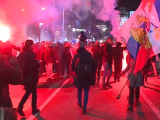 Сербы вышли на акцию протеста против плана Запада по Косово