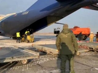Появились подробности ЧП с самолетом Ан-12 в Новосибирске