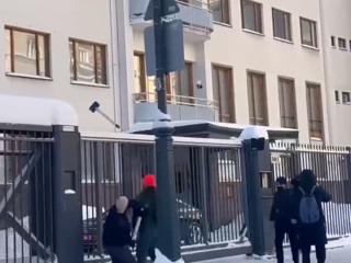 Неизвестные атаковали финское посольство в Москве