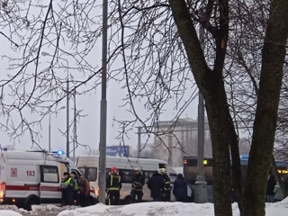 В аварии с автобусом в Москве пострадали двое детей и взрослый