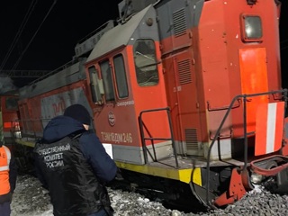 После схода трех локомотивов в Иркутской области на БАМ встали поезда
