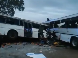 49 человек погибли в столкновении автобусов в Сенегале