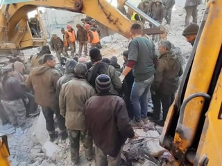 Число погибших при обрушении здания в Сирии выросло до 15