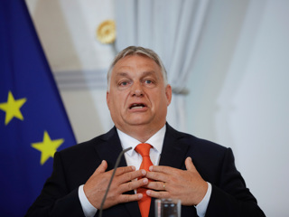 Венгрия не собирается вставать на колени и сносить памятники