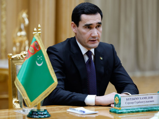Туркменский президент получил генеральские погоны