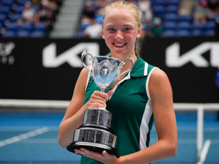 Юниорка Корнеева выиграла "Большой шлем" в Мельбурне