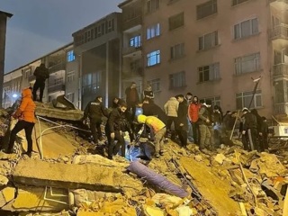 Число жертв землетрясения в Турции и Сирии превысило 500 человек