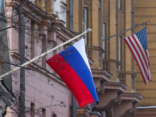 Россия закрывает въезд в страну 77 гражданам США