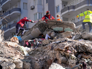 Российские спасатели в Турции работают с ювелирной точностью