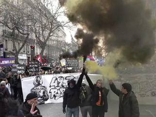 Пенсионная реформа во Франции приближает бессрочную забастовку
