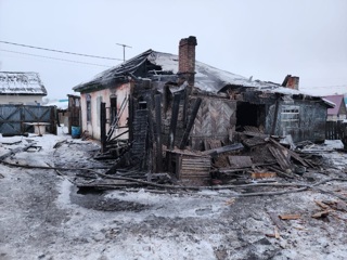 Отец с маленьким сыном погибли во время пожара в Иркутске