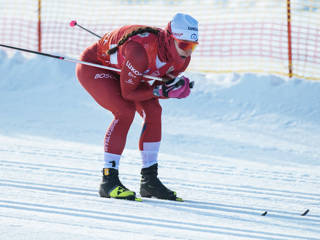 Непряева выиграла лыжный марафон "Чемпионских высот"