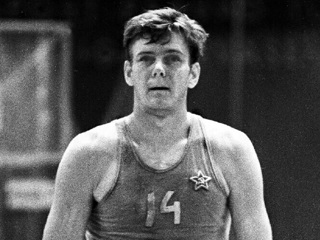 Умер ветеран советского баскетбола Яак Липсо