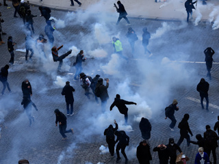 Во Франции начались массовые протесты из-за пенсионной реформы