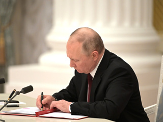 Президент РФ утвердил кредиты регионам